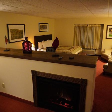 Riverbank Lodge Petersburg Esterno foto