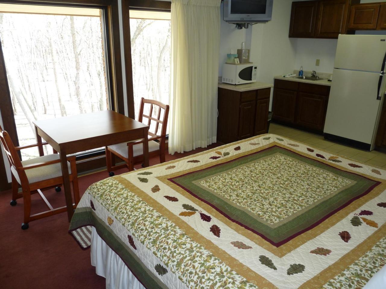 Riverbank Lodge Petersburg Esterno foto